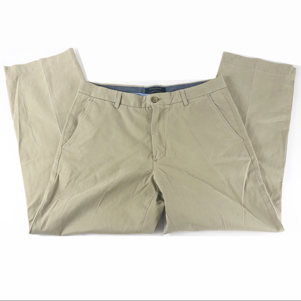 Banana Republic Khaki Pants 35x30